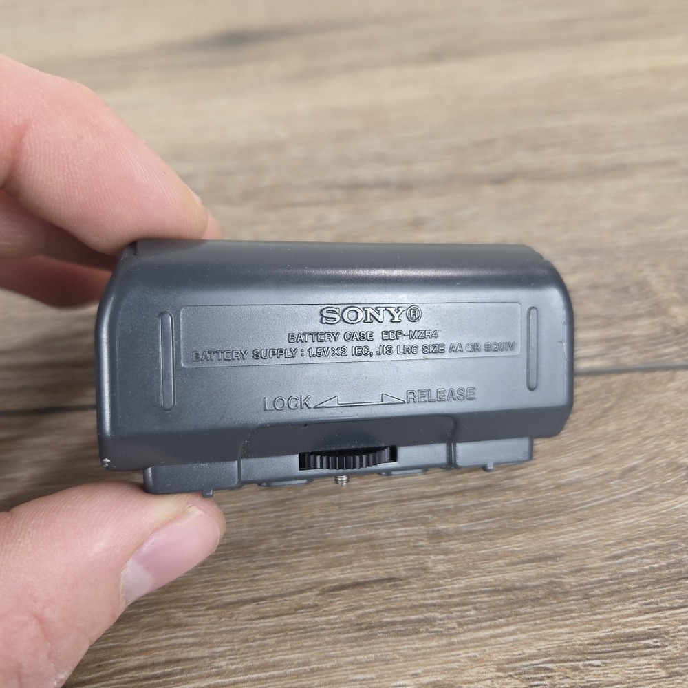 Sony EBP-MZR4 External AA Battery Case for MZ-R30 MZ-R50 - Untested But Clean